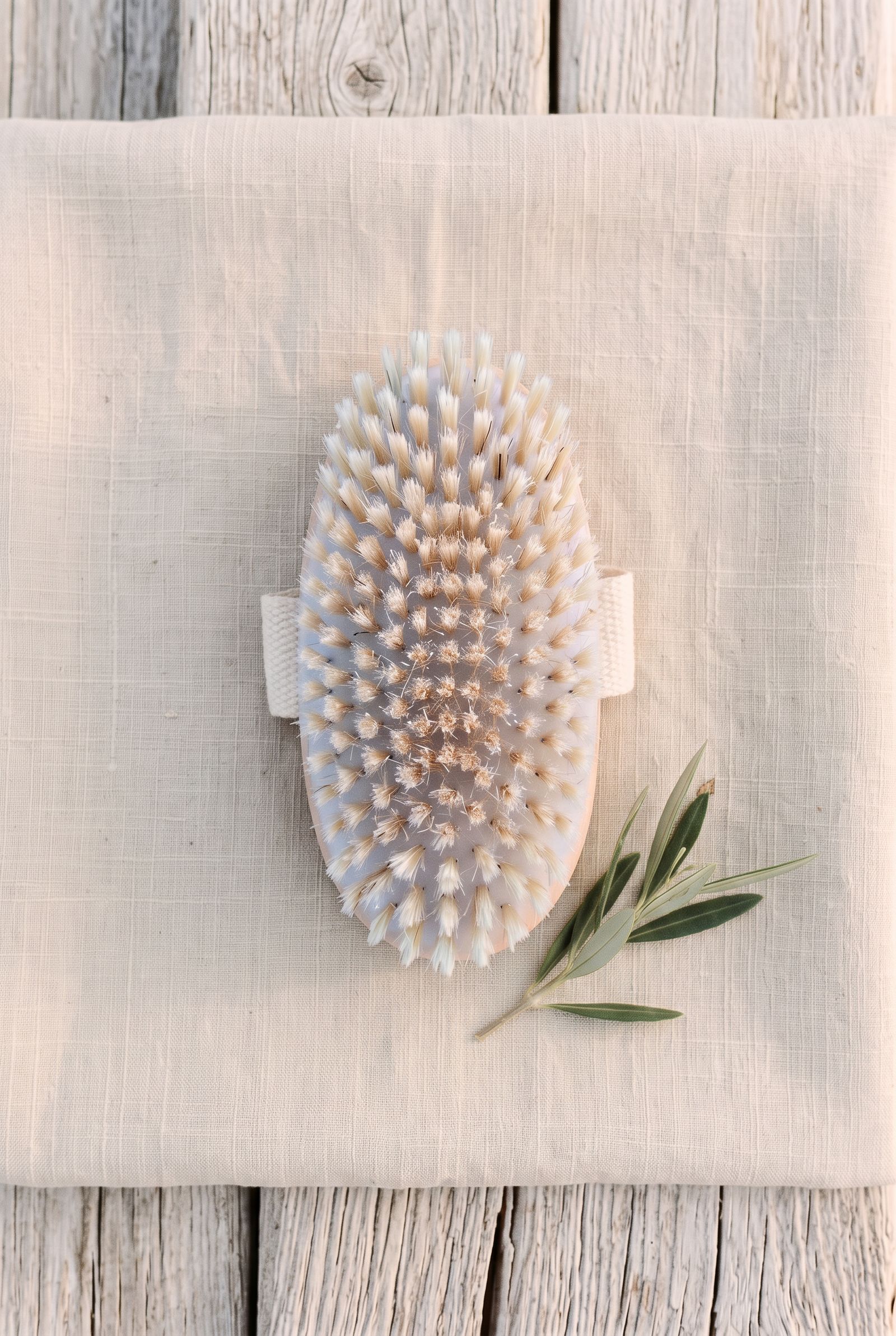 Dew Body Brush